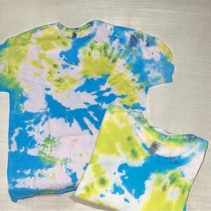 Unisex Adult XL HANDMADE Tie- Dyed Short Sleeve T-Shirt